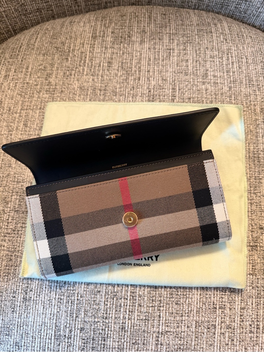 Burberry Black Leather Continental Wallet with Vintage Check & Red Stripe - Picture 2 of 8